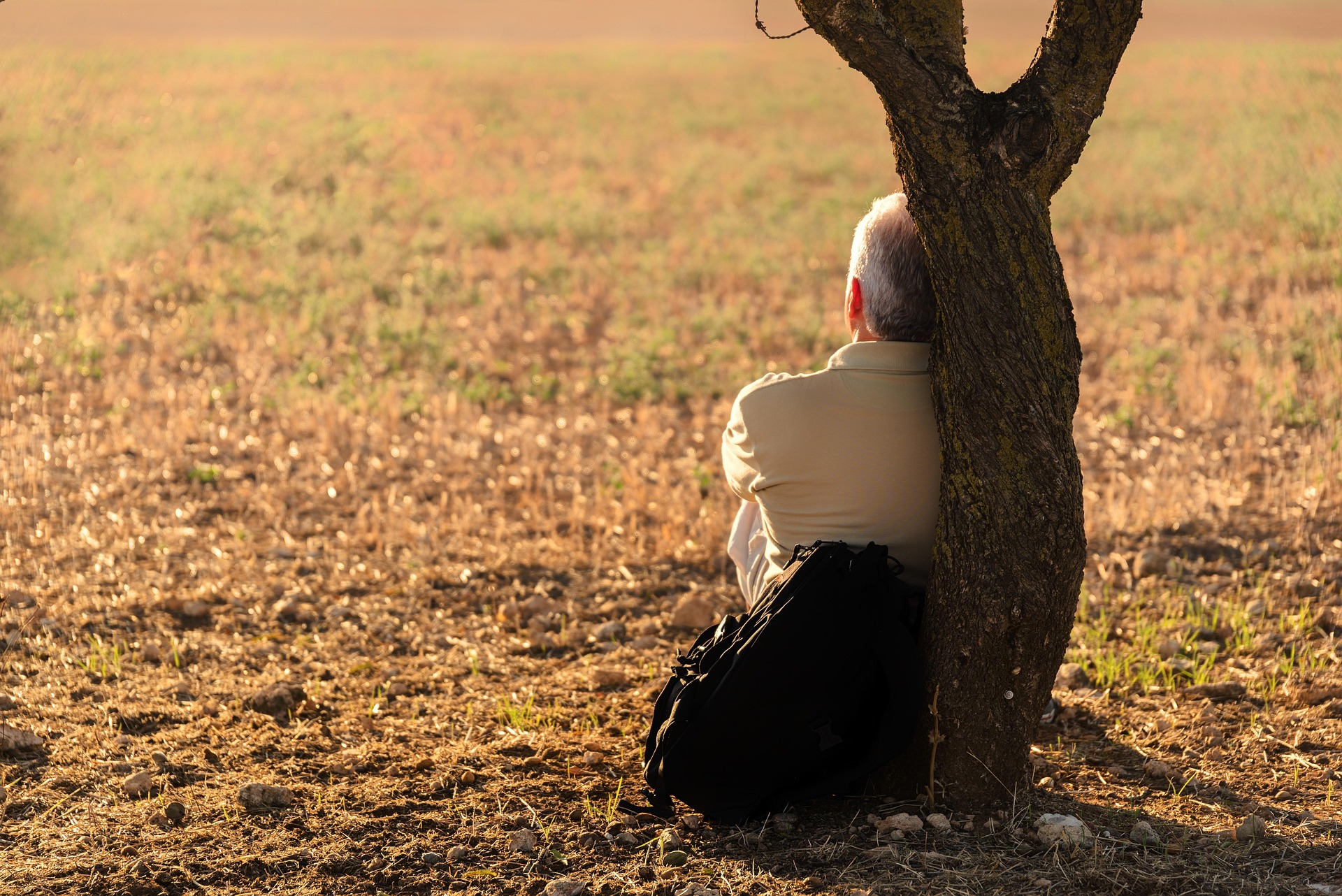 Einsamkeit und Gesundheit: Was soziale Isolation bewirkt auf gesundheitsthemen.at